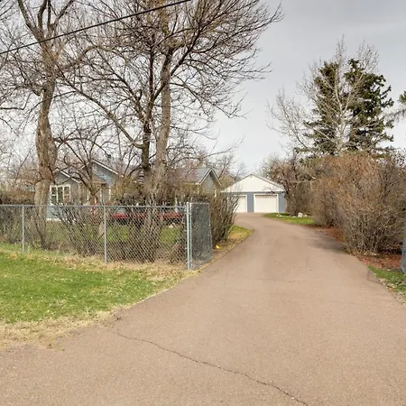 Inviting Missouri River Vacation Rental 2 Mi Away